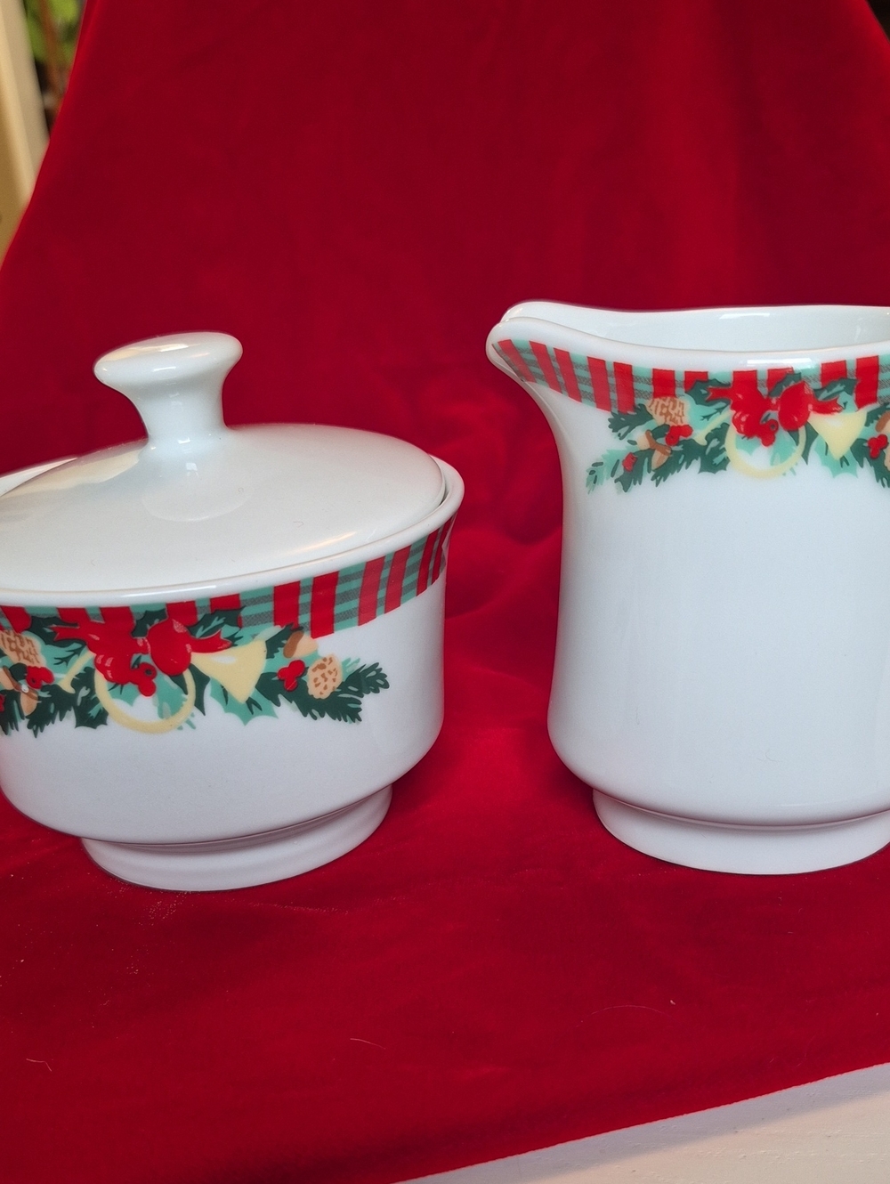 Tartan Christmas Creamer & Sugar bowl